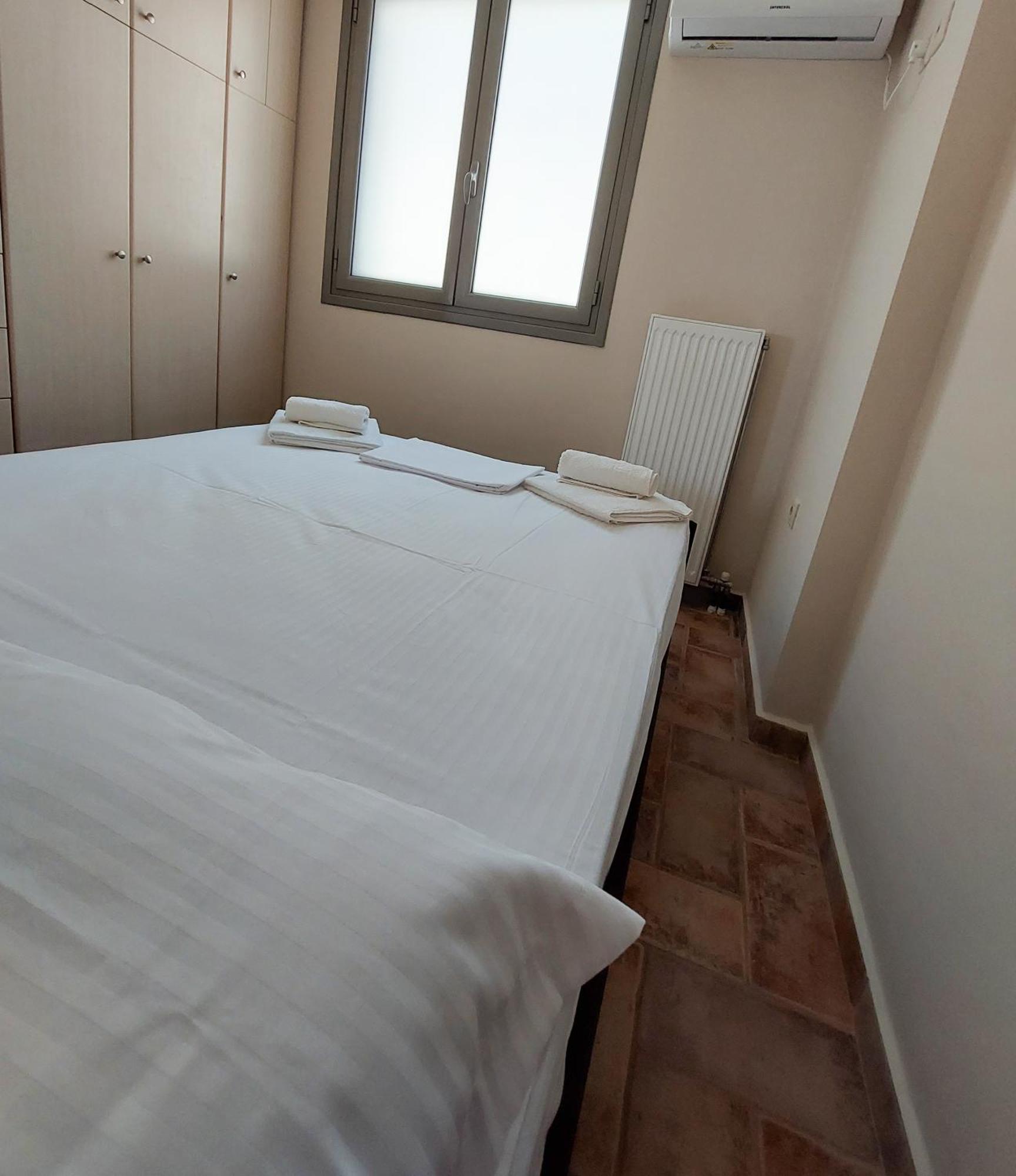Golden Sunrise Apartman Gíthio Szoba fotó